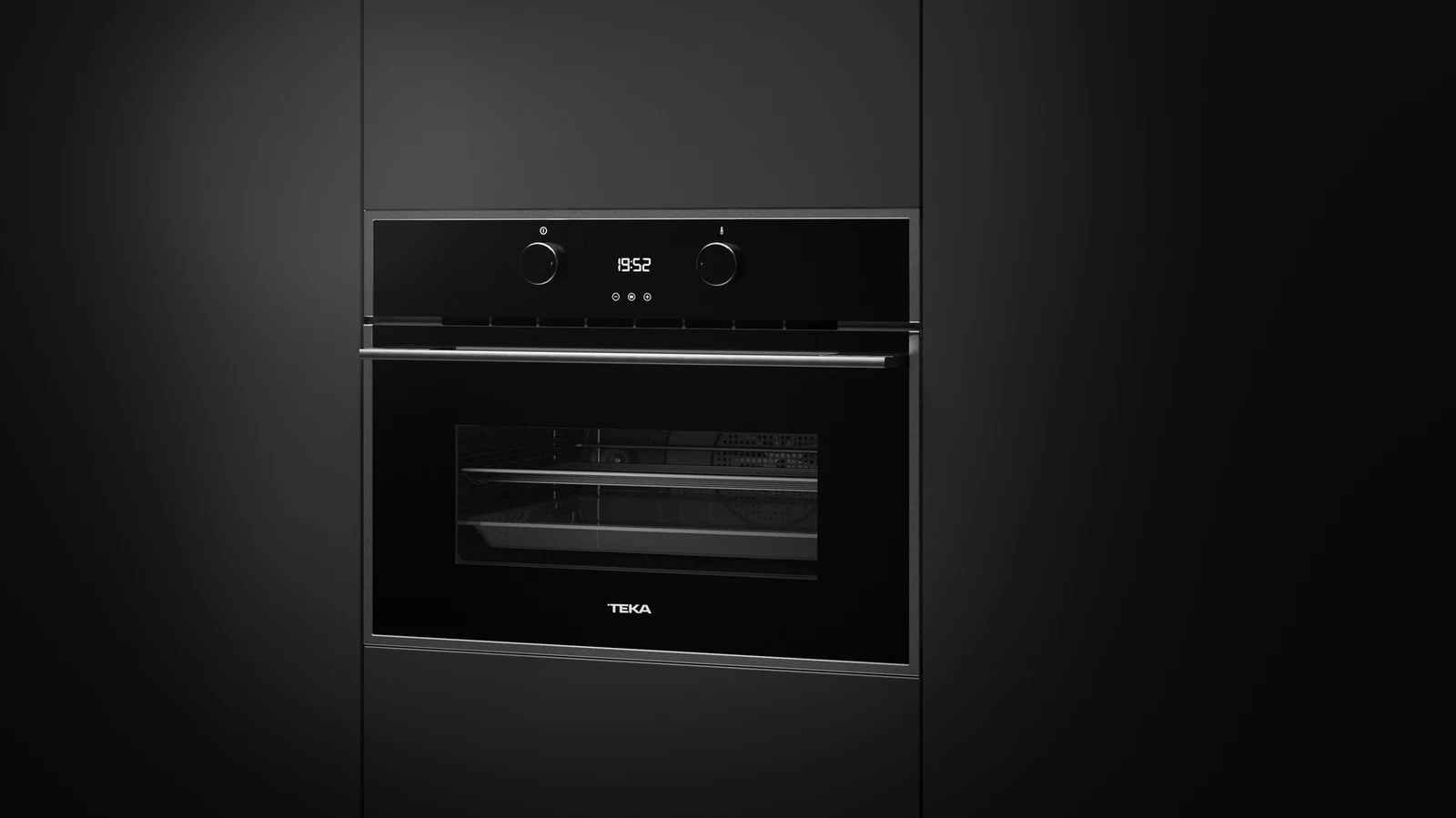 Компактный духовой шкаф  Teka Maestro HLC 844 C BLACK-SS Чёрное Стекло