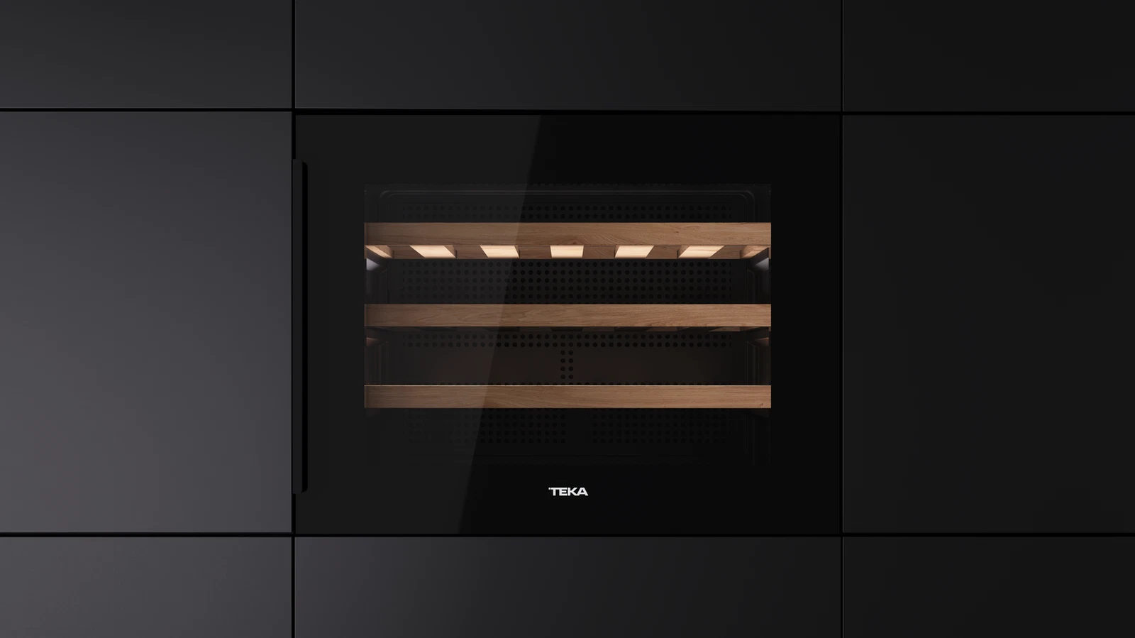 Встраиваемый в колонну винный кулер RVI 10024 BLACK GLASS